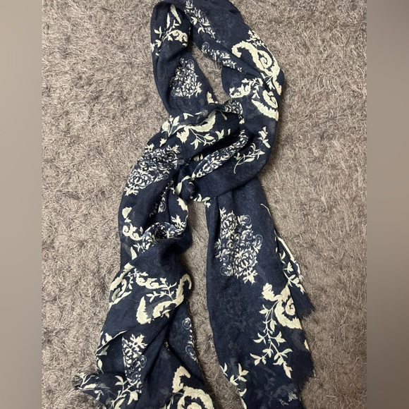 Y2k Blue Fashion Scarf! - Picture 8 of 14